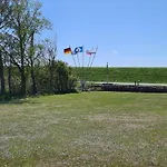 Camping Wohnmobilstellplatz Nordseeliebe Direkt Am Deich - *
