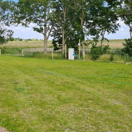 Wohnmobilstellplatz Nordseeliebe Direkt Am Deich - *