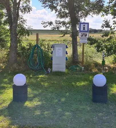 Wohnmobilstellplatz Nordseeliebe Direkt Am Deich - *