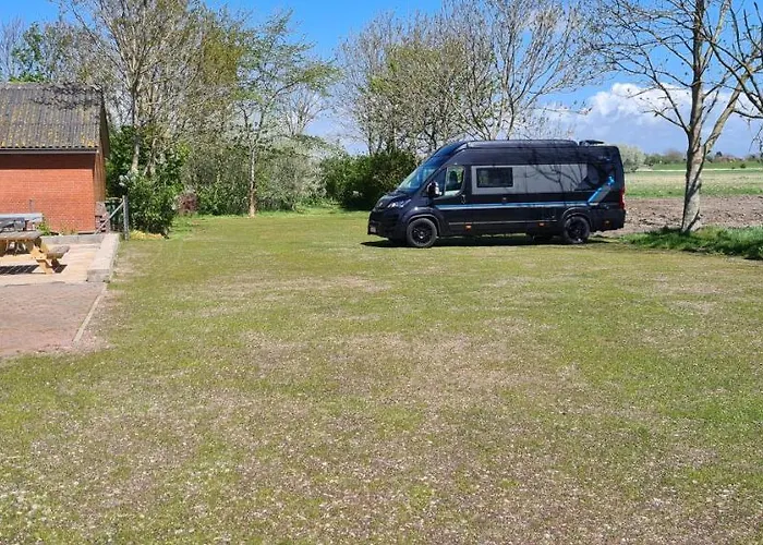 Wohnmobilstellplatz Nordseeliebe Direkt Am Deich - Campingplatz *