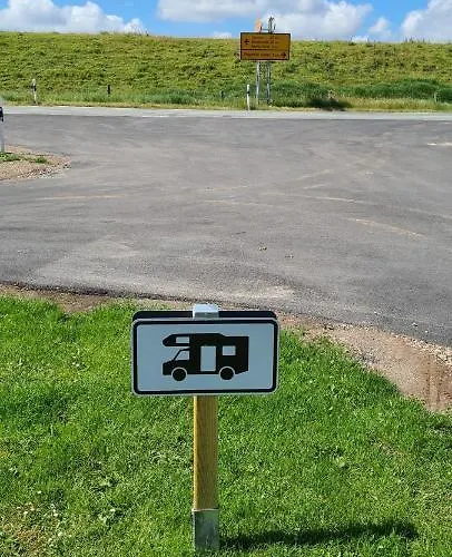 Wohnmobilstellplatz Nordseeliebe Direkt Am Deich - *